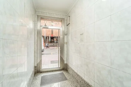 Private room at C. Cerrada, 12, 6º b, 47010 Valladolid, Spain, image 20 of 31