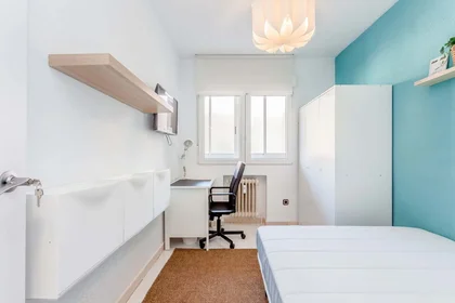Quarto privado em C. Gran Canal, 2, 1º a, 28804 Alcalá de Henares, Madrid, Spain, imagem 27 de 49