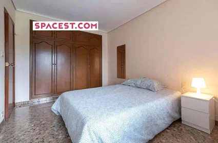 Habitación privada en Carrer del Ceramista Godofredo Buenosaires, 3, 12005 Castelló de la Plana, Castelló, Spain, imagen 1 de 10