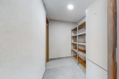Habitación privada en Carrer d'Enmig, 23, piso 3 pta.a, 12001 Castelló de la Plana, Castelló, Spain, imagen 23 de 25