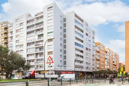 Özel oda konumu C. de Santander, 1, 1º c, Delicias, 50010 Zaragoza, Spain, 4 30 görüntüsü