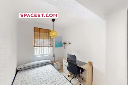 Quarto privado em Pl. los Pinos, 8, 11405 Jerez de la Frontera, Cádiz, Spain, imagem 1 de 10