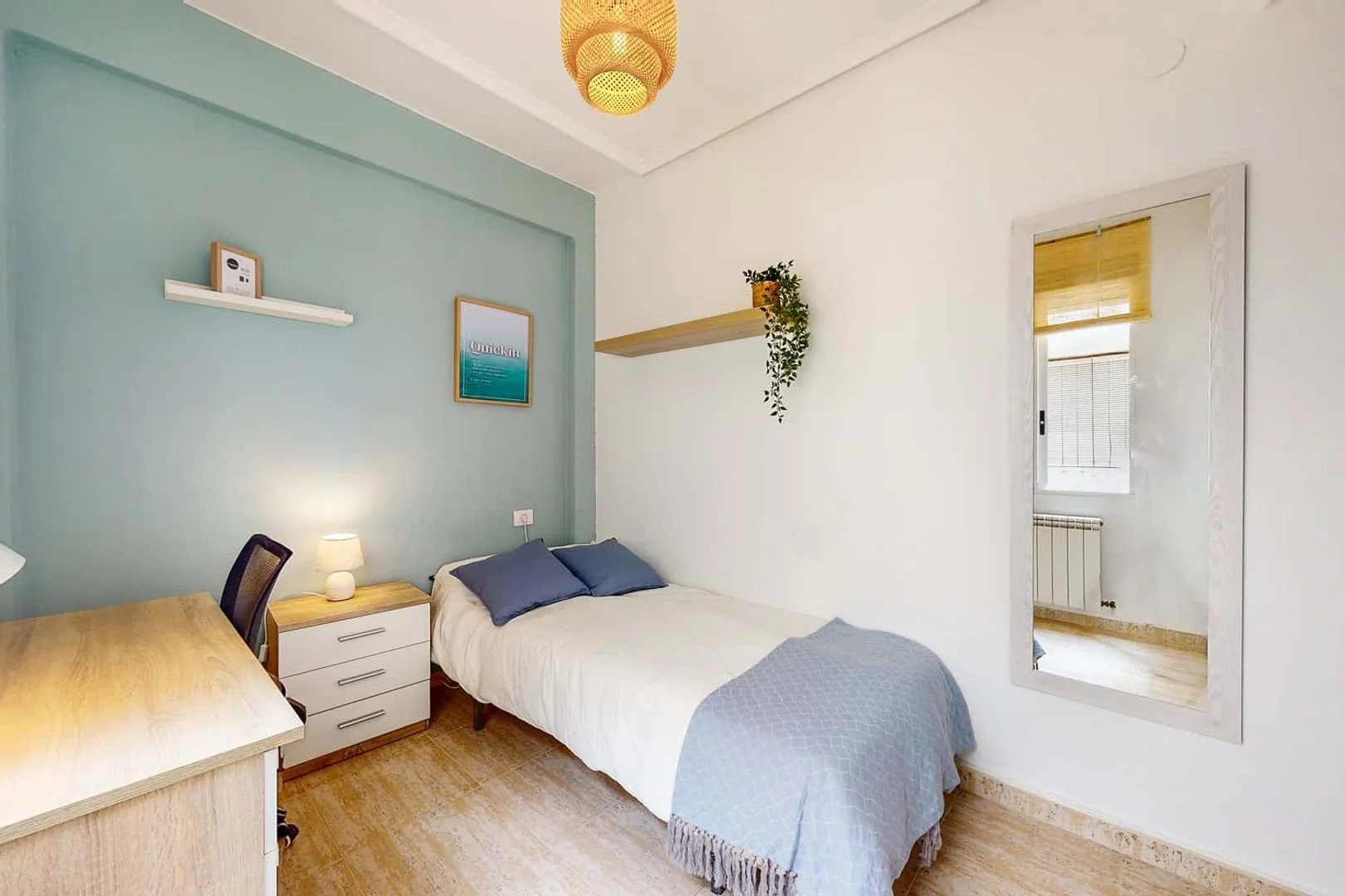 Gemütliches Zimmer für Studenten in