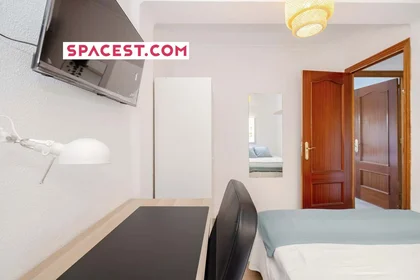 Quarto privado em Pl. los Pinos, 11405 Jerez de la Frontera, Cádiz, Spain, imagem 1 de 10