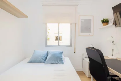 Habitación privada en Pl. los Pinos, 11405 Jerez de la Frontera, Cádiz, Spain, imagen 4 de 38
