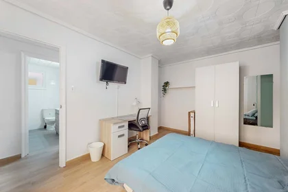 Özel oda konumu Carrer Concepción Arenal, 57, 1º puerta 2, 03201 Elx, Alicante, Spain, 3 26 görüntüsü