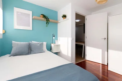Privatzimmer in der C. del Empecinado, 32, 5º puerta 1, 28801 Alcalá de Henares, Madrid, Spain, bild 1 von 41