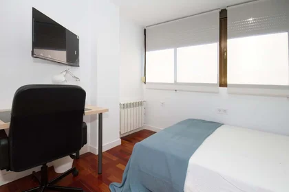Privatzimmer in der C. del Empecinado, 32, 5º puerta 1, 28801 Alcalá de Henares, Madrid, Spain, bild 3 von 41