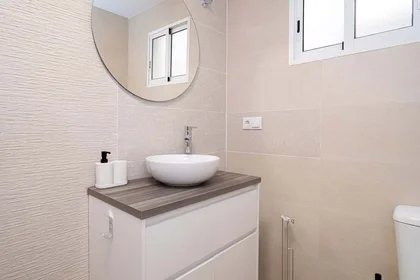 Private room at C. Antonio Pascual Quiles, 5, 2º, 03201 Elx, Alicante, Spain, image 28 of 29