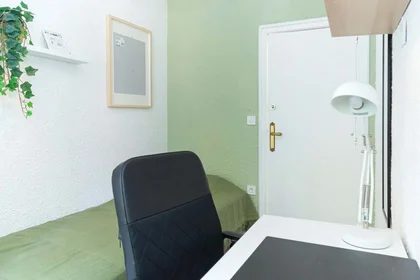 Özel oda konumu Calle de José García Sánchez, 28, puerta e, Delicias, 50005 Zaragoza, Spain, 1 31 görüntüsü