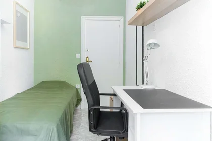 Özel oda konumu Calle de José García Sánchez, 28, puerta e, Delicias, 50005 Zaragoza, Spain, 3 31 görüntüsü