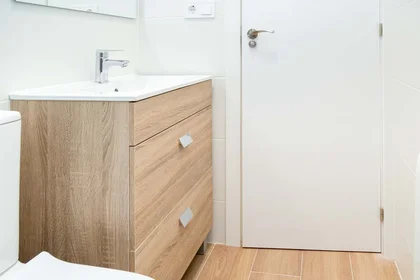 Özel oda konumu Calle de José García Sánchez, 28, puerta e, Delicias, 50005 Zaragoza, Spain, 31 31 görüntüsü