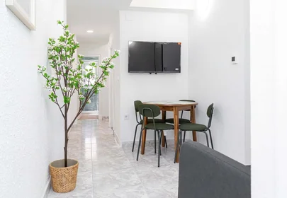 Özel oda konumu Calle de José García Sánchez, 28, puerta e, Delicias, 50005 Zaragoza, Spain, 9 31 görüntüsü