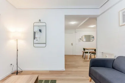 Quarto privado em C. Gran Canal, 2, 1º a, 28804 Alcalá de Henares, Madrid, Spain, imagem 19 de 49