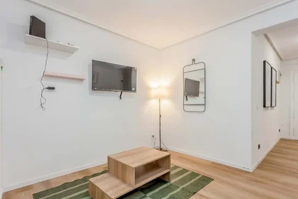 Quarto privado em C. Gran Canal, 2, 1º a, 28804 Alcalá de Henares, Madrid, Spain, imagem 20 de 49