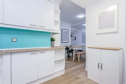 Quarto privado em C. Gran Canal, 2, 1º a, 28804 Alcalá de Henares, Madrid, Spain, imagem 21 de 49