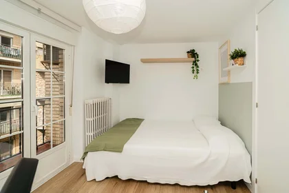 Stanza privata in Av. de Valencia, 32, 5º b, Delicias, 50005 Zaragoza, Spain, immagine 1 di 42