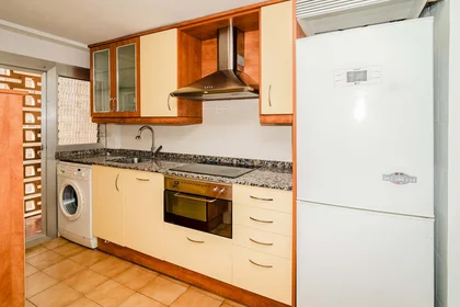 Stanza privata in Av. de Valencia, 32, 5º b, Delicias, 50005 Zaragoza, Spain, immagine 34 di 42