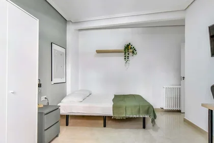 Chambre privée à C. Relatores, 3, 1º puerta f, 47011 Valladolid, Spain, image 3 de 19
