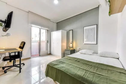 Chambre privée à C. Relatores, 3, 1º puerta f, 47011 Valladolid, Spain, image 6 de 19