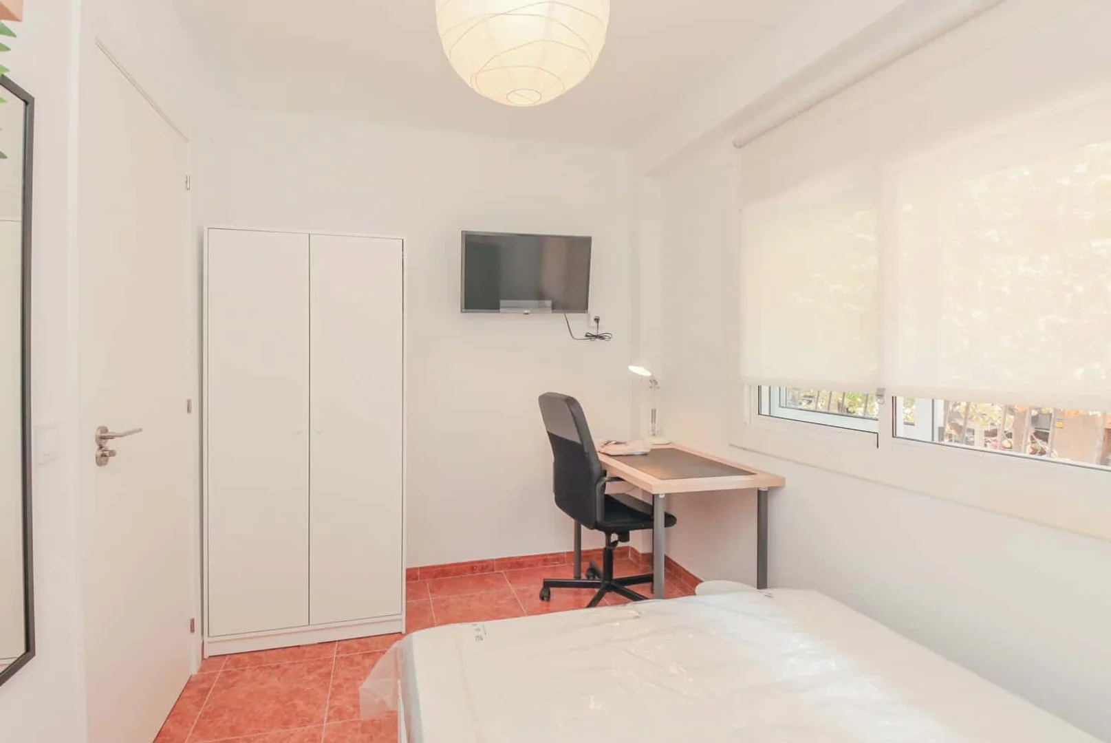 Habitación para estudiantes en  con modernas comodidades
