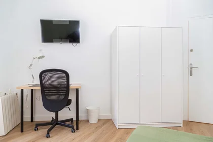 Private room at C. de Mariano Barbasán, 12, 50006 Zaragoza, Spain, image 1 of 33
