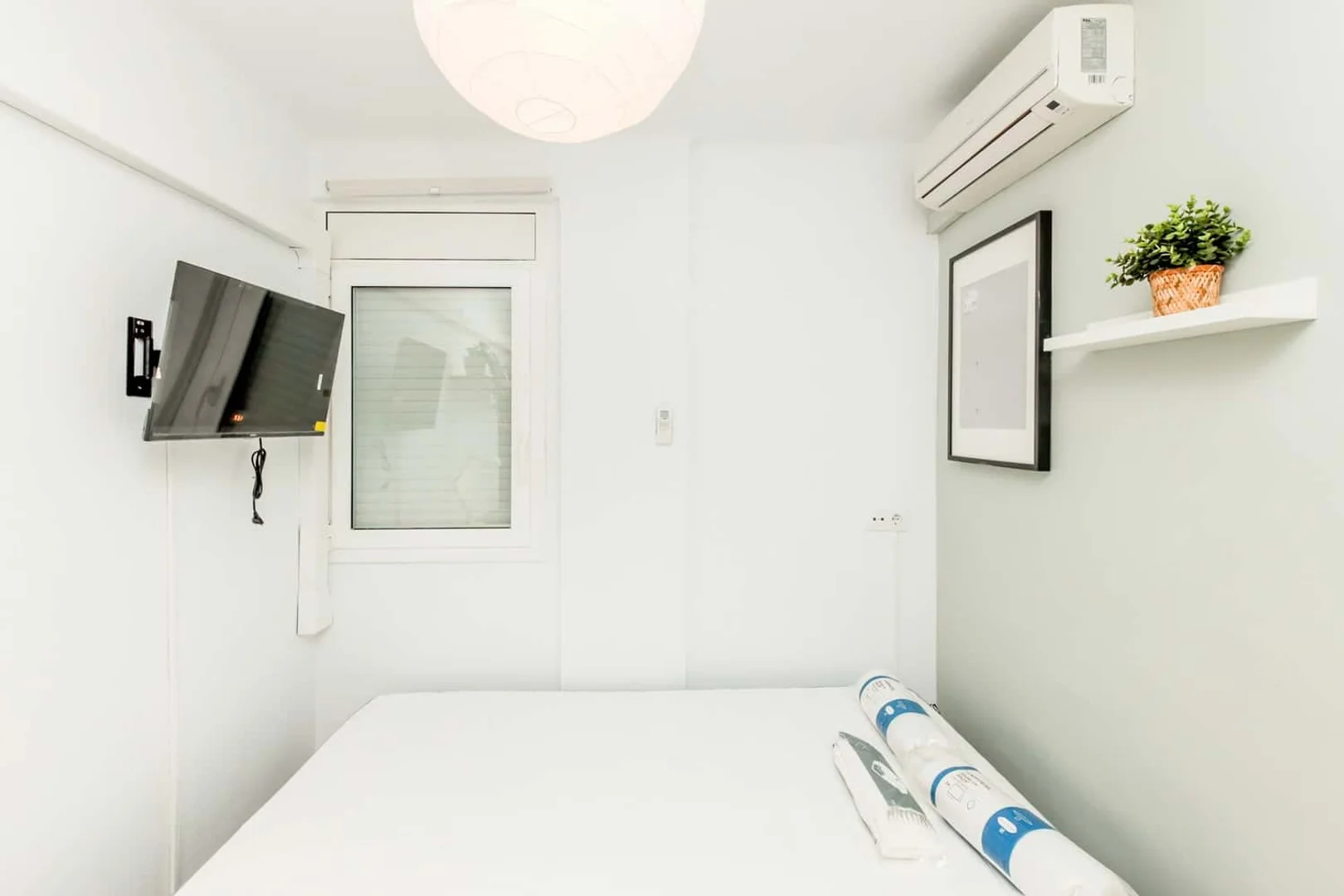 Habitación estudiantil económica con ubicación conveniente en 