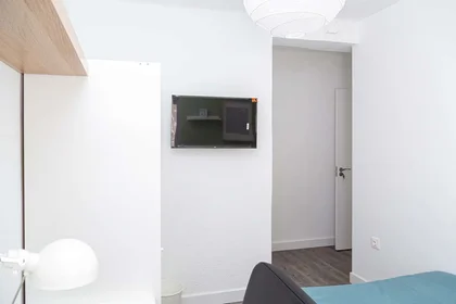 Privatzimmer in der C. de Berenguer de Bardají, 7, 2º d, Delicias, 50017 Zaragoza, Spain, bild 2 von 40