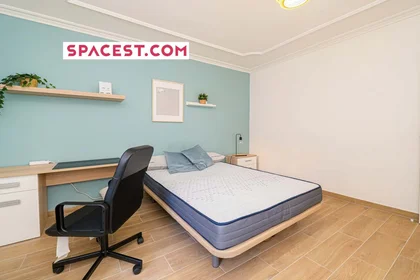 Private room at Carrer Espronceda, 58, 1º, 03204 Elx, Alicante, Spain, image 1 of 10