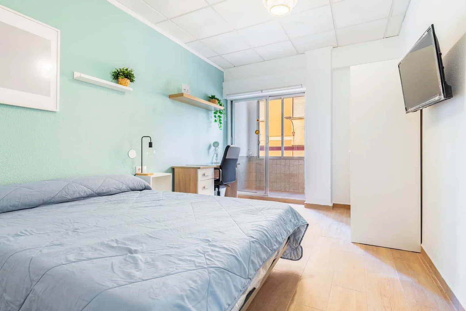 Habitación para estudiantes en  con modernas comodidades