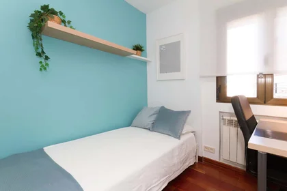 Privatzimmer in der C. del Empecinado, 32, 5º puerta 1, 28801 Alcalá de Henares, Madrid, Spain, bild 1 von 10