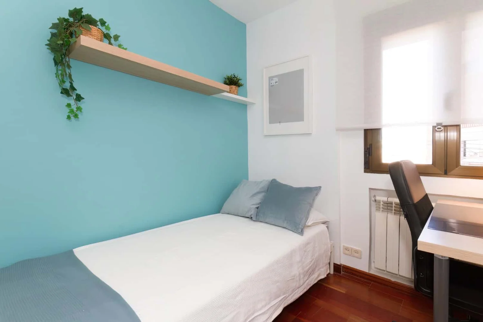 Studentenfreundliches Zimmer in mit modernen Annehmlichkeiten