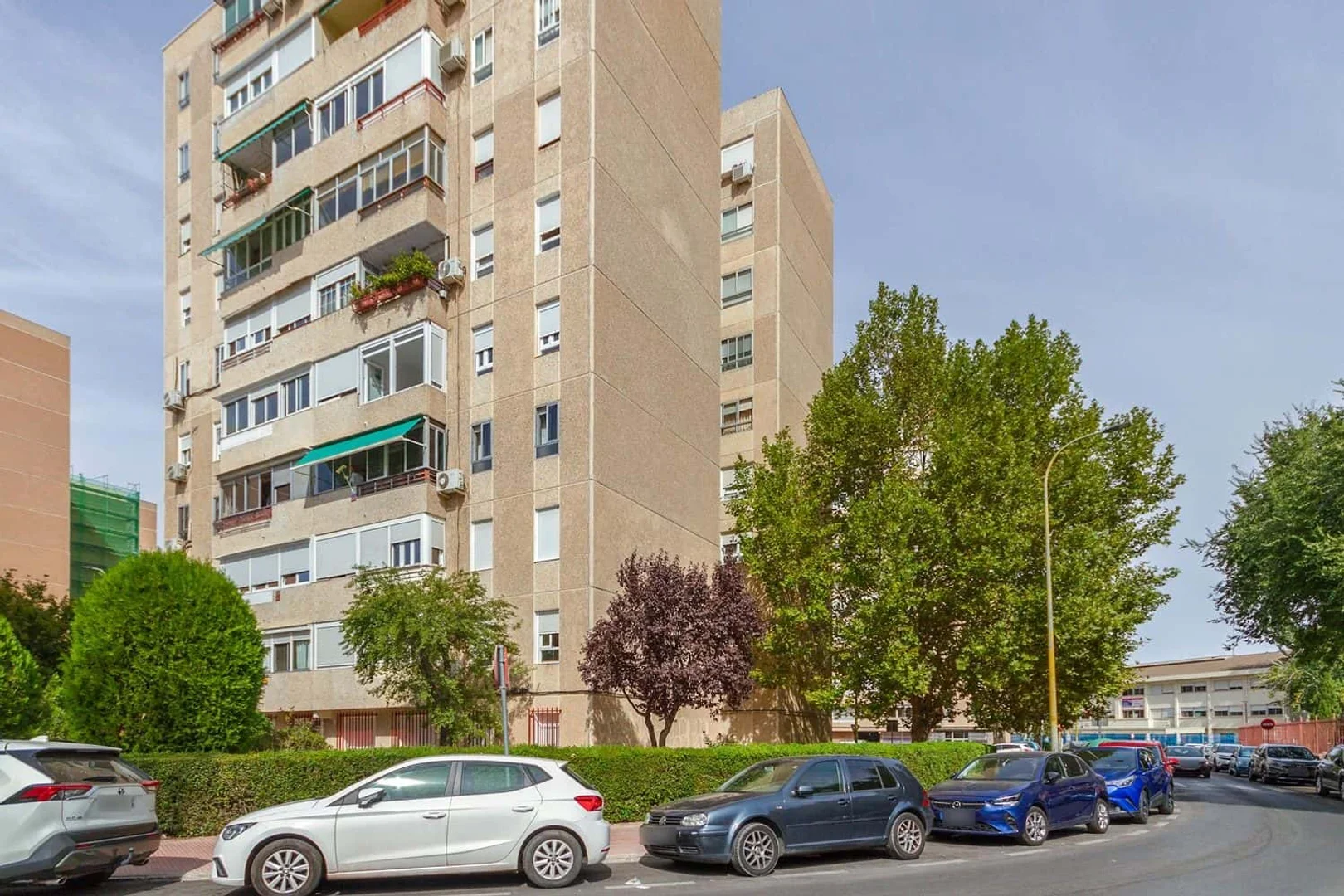 Habitación estudiantil económica con ubicación conveniente en