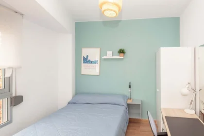 Habitación privada en Av. de l'Alcora, 11, 12006 Castelló de la Plana, Castelló, Spain, imagen 4 de 34