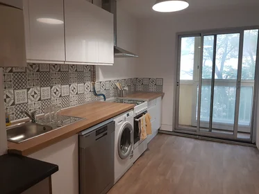 Privatzimmer in der Rue du Roi René, bild 5 von 6