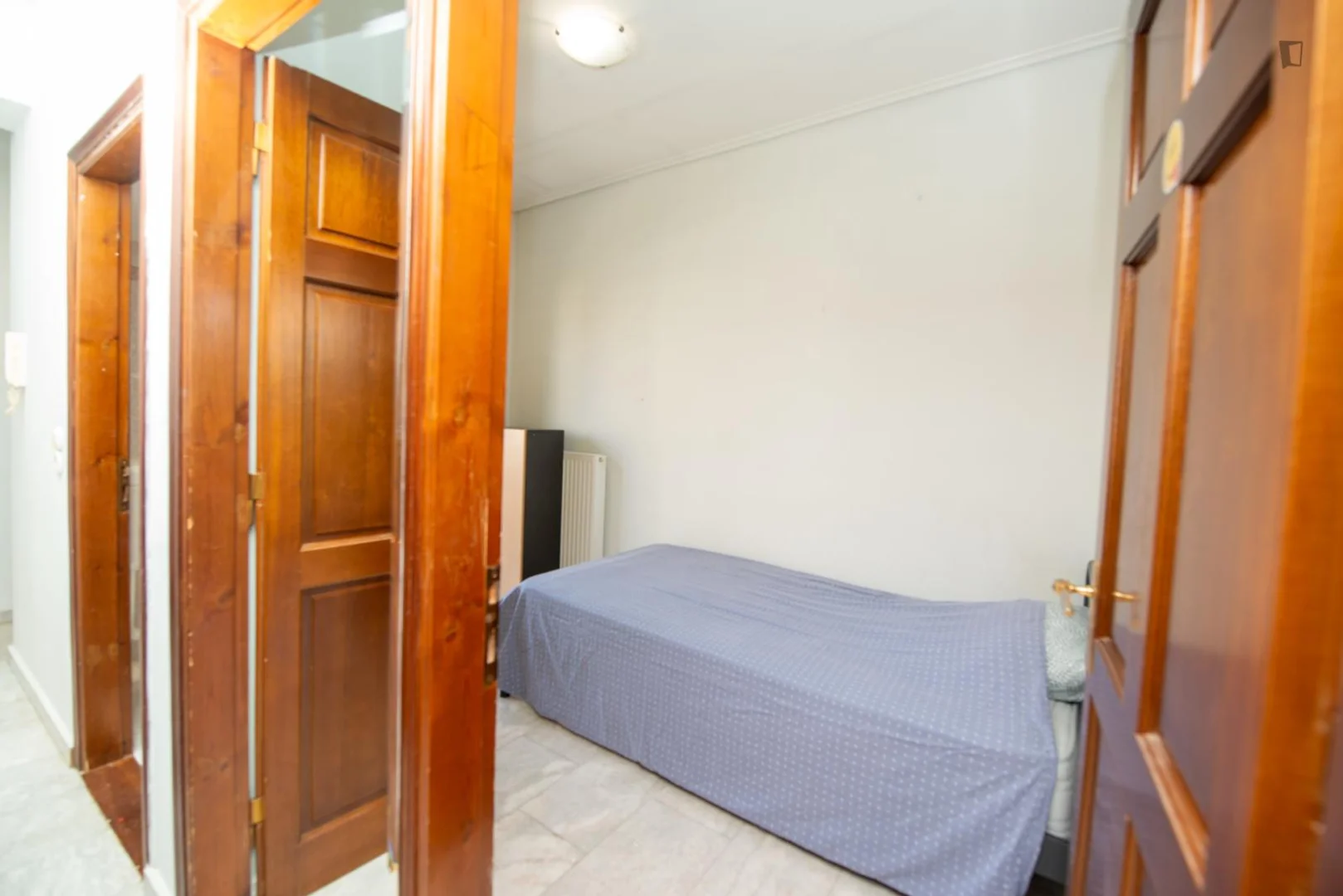 Quarto acolhedor para estudantes disponível em 