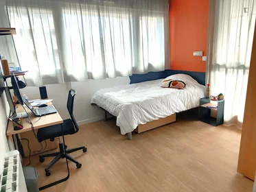 Private room at 71, Boulevard Côte Blatin, image 1 of 10