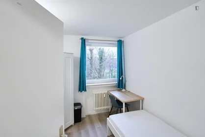 Privatzimmer in der Kölner Landstraße, bild 1 von 10