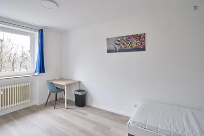 Privatzimmer in der Kölner Landstraße, bild 1 von 10