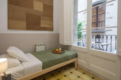 Quarto privado em Carrer dels Mirallers, imagem 1 de 10