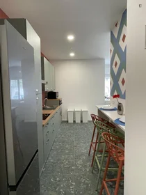 Paylaşımlı oda konumu Via Monte S. Genesio, 12 33 görüntüsü