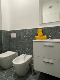 Paylaşımlı oda konumu Via Monte S. Genesio, 22 33 görüntüsü