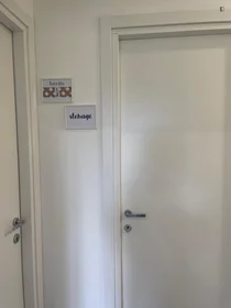 Paylaşımlı oda konumu Via Monte S. Genesio, 27 33 görüntüsü