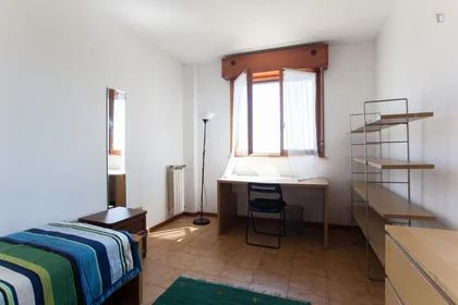 Chambre privée à Via dei Missaglia, image 2 de 16