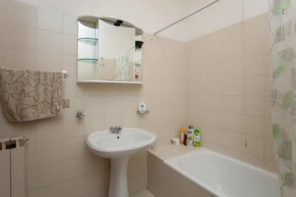 Chambre privée à Via dei Missaglia, image 13 de 16