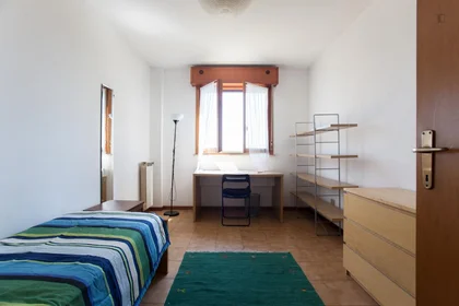 Chambre privée à Via dei Missaglia, image 3 de 16