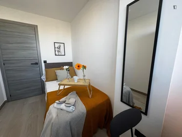 Chambre privée à Calle de Galicia, image 1 de 20