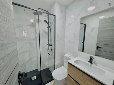 Chambre privée à Calle de Galicia, image 19 de 20