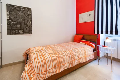 Stanza privata in Via Francesco Amici, immagine 1 di 16