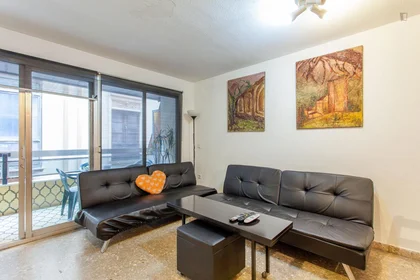 Privatzimmer in der Carrer de Guillem de Castro, bild 32 von 44